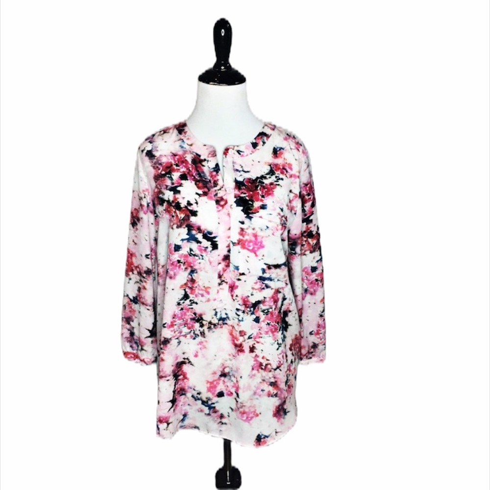 NYDJ Watercolor popover 3/4 sleeve - Size Small